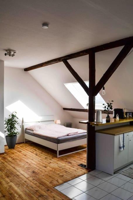 Schoene Dachgeschosswohnung Nahe Koeln Colónia Exterior foto
