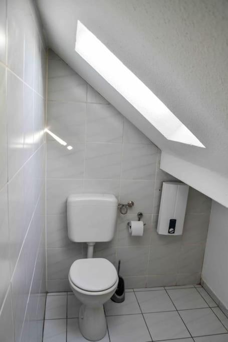 Schoene Dachgeschosswohnung Nahe Koeln Colónia Exterior foto