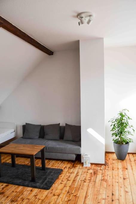 Schoene Dachgeschosswohnung Nahe Koeln Colónia Exterior foto